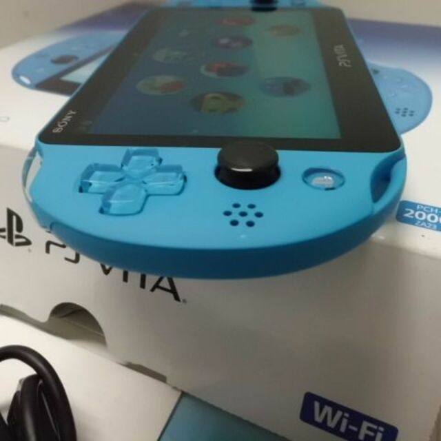 PlayStation Vita(プレイステーションヴィータ)のPSVITA PCH-2000 Aqua Blue エンタメ/ホビーのゲームソフト/ゲーム機本体(携帯用ゲーム機本体)の商品写真