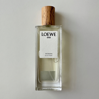 ロエベ(LOEWE)の美品 LOEWE ロエベ 香水 ウーマン オードトワレ 001 50ml(香水(女性用))