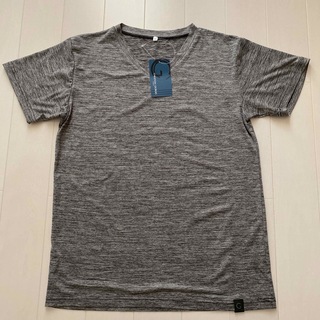 【新品タグ付】メンズ半袖Ｖ首Tシャツ Mサイズ(Tシャツ/カットソー(半袖/袖なし))