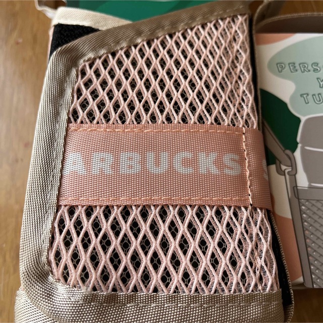 Starbucks ワンマイルTOGOホルダーベージュピンク ロングテープストラップベージュ 2点の通販 by luckyショップ|スターバックス ならラクマ スターバックス ワンマイルTOGOホルダー ストラップ セット