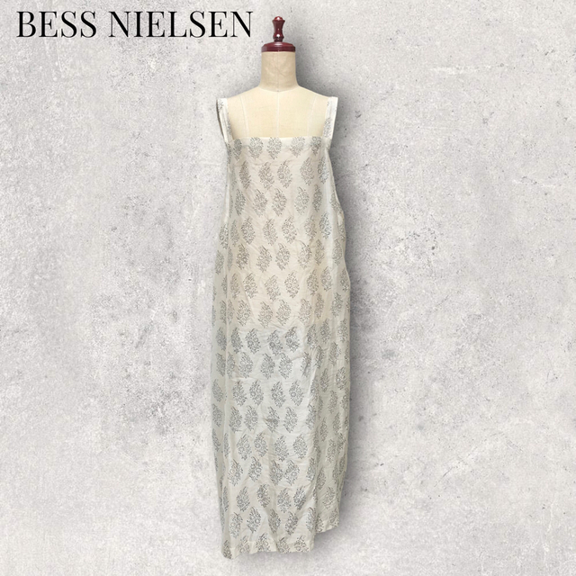 ブランドがお得に買え BESS NIELSEN ロングワンピース レディース | pc