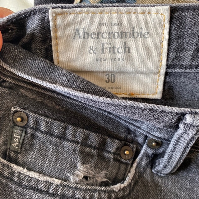 Abercrombie&Fitch(アバクロンビーアンドフィッチ)のアバクロ ショートパンツ デニム メンズのパンツ(ショートパンツ)の商品写真