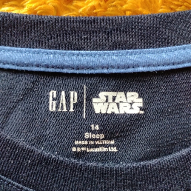 GAP(ギャップ)のGAP STARWARS キッズ　パジャマ　160 キッズ/ベビー/マタニティのキッズ服男の子用(90cm~)(パジャマ)の商品写真
