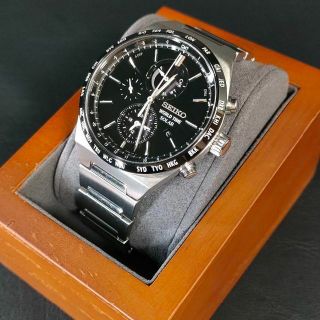 セイコー(SEIKO)の極美品✨SEIKO　セイコー　ワールドタイム　ブラック　シルバー　ソーラー(腕時計(アナログ))