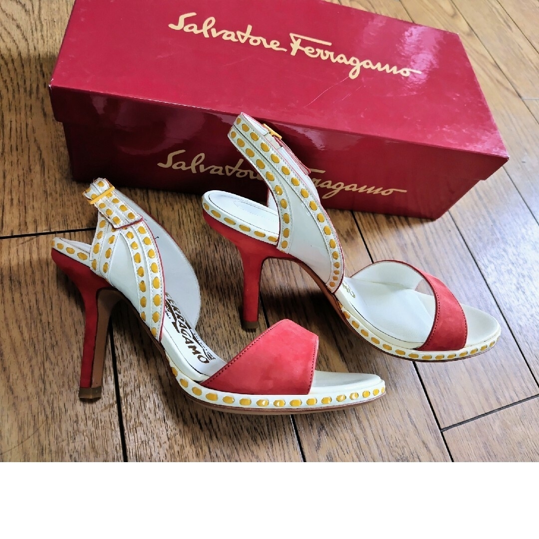 Salvatore Ferragamo - 展示品 フェラガモ サンダル ☆美品☆ 22.5cm ...