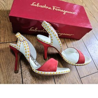 サルヴァトーレフェラガモ(Salvatore Ferragamo)の展示品 フェラガモ  サンダル ★美品★ 22.5cm〜23cm(サンダル)