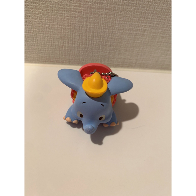 Disney(ディズニー)のディズニー　カプセルトイ　ガチャ　ダンボ　新品 エンタメ/ホビーのおもちゃ/ぬいぐるみ(キャラクターグッズ)の商品写真