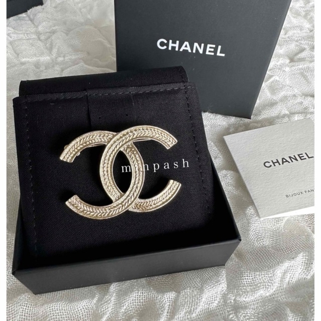 CHANEL ♡ ブローチ GOLDブローチ/コサージュ