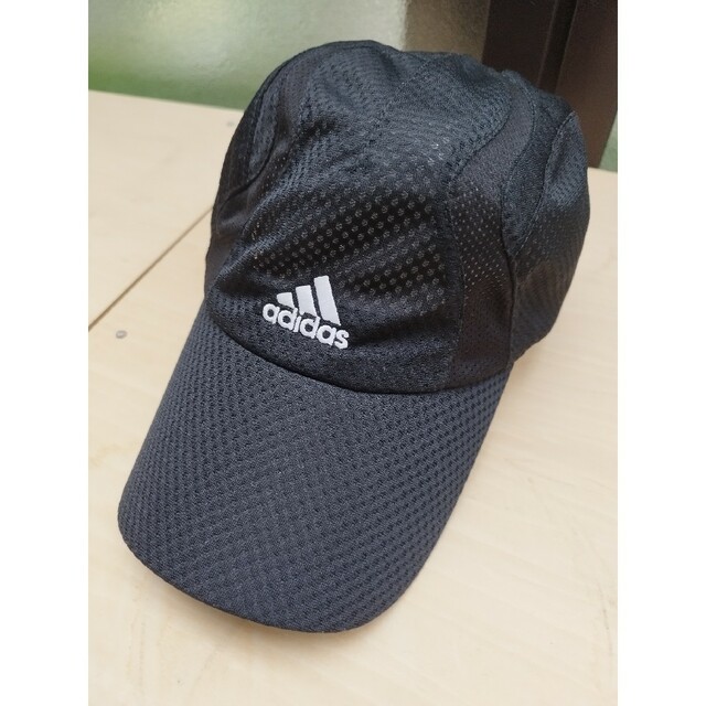 adidas(アディダス)のadidas スポーツキャップ メンズの帽子(キャップ)の商品写真