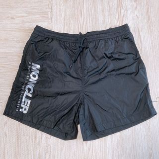 モンクレール 水着(メンズ)の通販 15点 | MONCLERのメンズを買うならラクマ