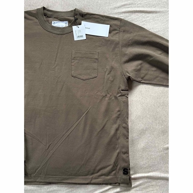 3新品 sacai サカイ メンズ ロゴ パッチ ロング Tシャツ 長袖 カーキ