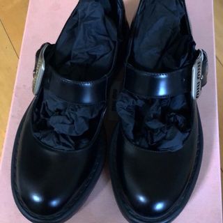 ミュウミュウ(miumiu)のMIUMIU CALZATURE DONNA(ローファー/革靴)