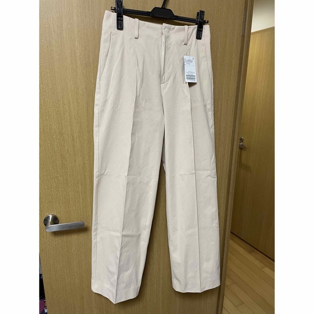 Plage(プラージュ)の新品タグ付　Plage 【R’IAM】CHINO パンツ　ベージュ38 レディースのパンツ(カジュアルパンツ)の商品写真