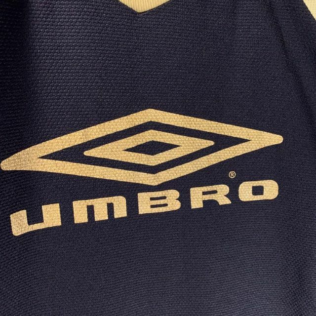 UMBRO(アンブロ)の00s 古着 UMBRO メッシュ Tシャツ ゲームシャツ 黒 金 M相当 メンズのトップス(Tシャツ/カットソー(半袖/袖なし))の商品写真