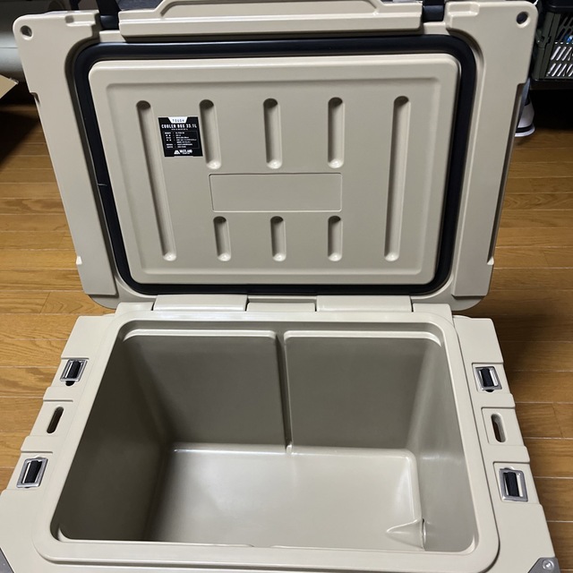 VASTLAND タフクーラーボックス 33.1Lの通販 by yuuki's shop|ラクマ