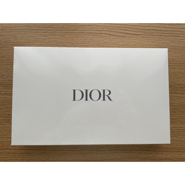 Dior(ディオール)の【あいりん様専用】DIOR ノベルティ　ポーチ レディースのファッション小物(ポーチ)の商品写真