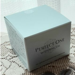 パーフェクトワン(PERFECT ONE)のパーフェクトワン　薬用ホワイトニングジェル　新日本製薬(オールインワン化粧品)