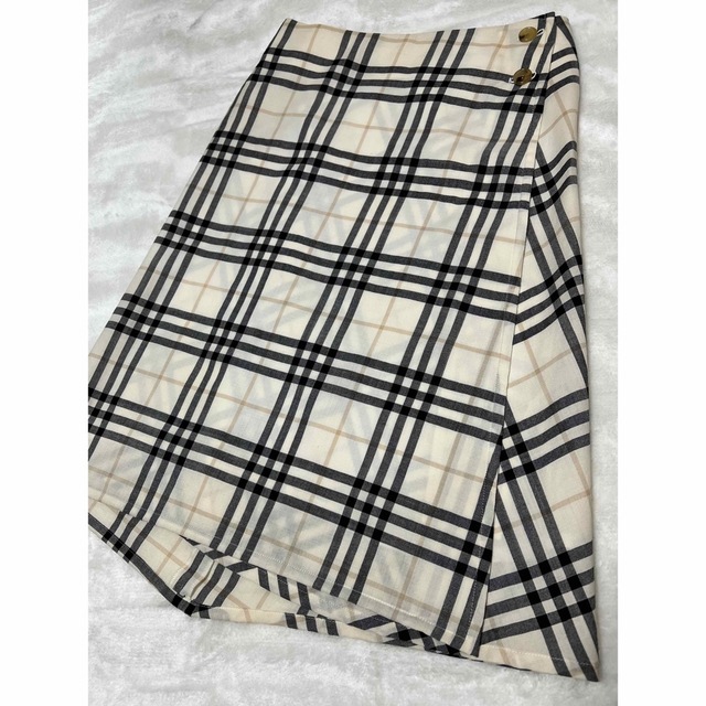 BURBERRY バーバリーロンドン ノバチェック ラップ巻きスカート 美品