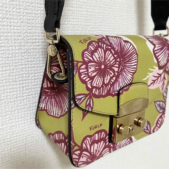 美品　海外限定　FURLA フルラ　メトロポリス　バッグ　ショルダー　日本未発売