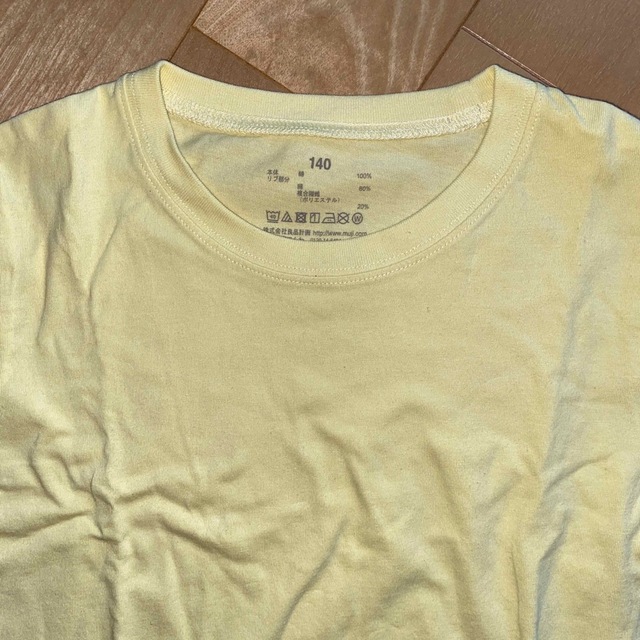 MUJI (無印良品)(ムジルシリョウヒン)の無印良品　Tシャツ　140cm  イエロー　キッズ キッズ/ベビー/マタニティのキッズ服男の子用(90cm~)(Tシャツ/カットソー)の商品写真