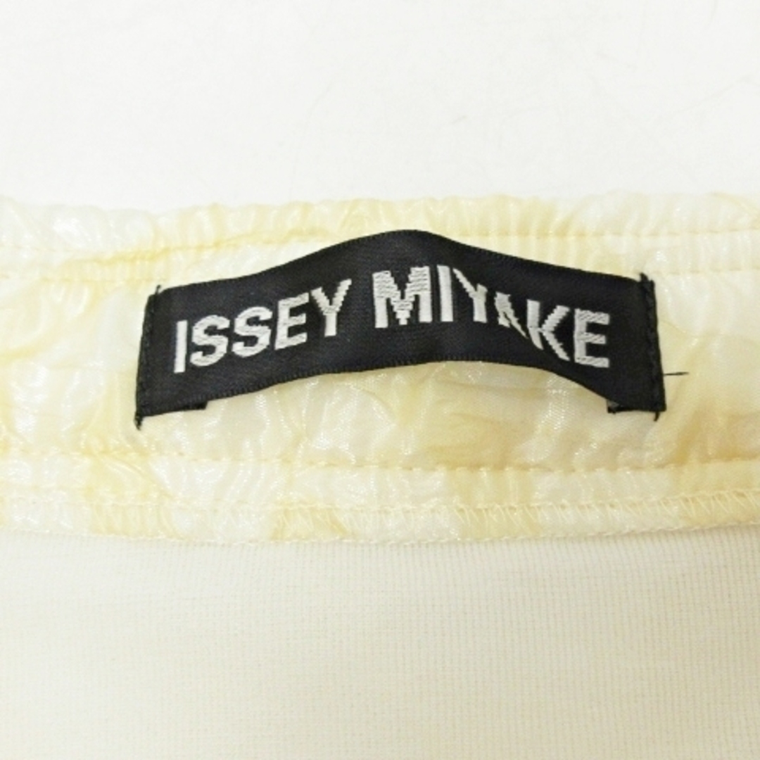 ISSEY MIYAKE(イッセイミヤケ)のイッセイミヤケ スカート エンボス加工 ロング シースルー 2 NGA35 レディースのスカート(ロングスカート)の商品写真