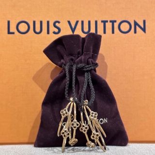 ルイヴィトン(LOUIS VUITTON)のかっつーん様⭐︎LOUIS VUITTON フラワーフル ゴールドフープピアス(ピアス)