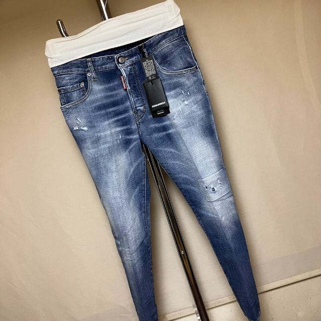 DSQUARED2(ディースクエアード)の新品 44 23ss DSQUARED2 スキニーデニム SKATER 4856 メンズのパンツ(デニム/ジーンズ)の商品写真