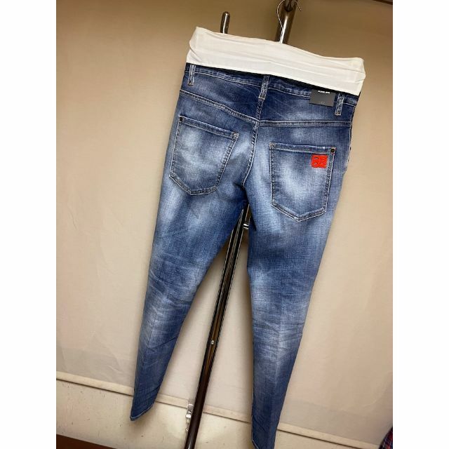 DSQUARED2(ディースクエアード)の新品 44 23ss DSQUARED2 スキニーデニム SKATER 4856 メンズのパンツ(デニム/ジーンズ)の商品写真