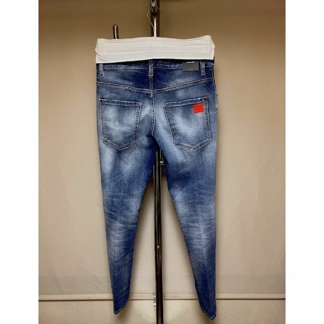 DSQUARED2(ディースクエアード)の新品 44 23ss DSQUARED2 スキニーデニム SKATER 4856 メンズのパンツ(デニム/ジーンズ)の商品写真