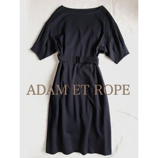 アダムエロぺ(Adam et Rope')の極美品☆アダムエロペ　ウエストタック　ベルト付き　ワンピース　半袖　ネイビー(ひざ丈ワンピース)