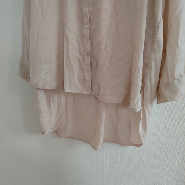 H&H(エイチアンドエイチ)の⭐️透け感とろみシャツ⭐️H&M　ノーカラーオーバーサイズシャツ　Mサイズ レディースのトップス(シャツ/ブラウス(長袖/七分))の商品写真