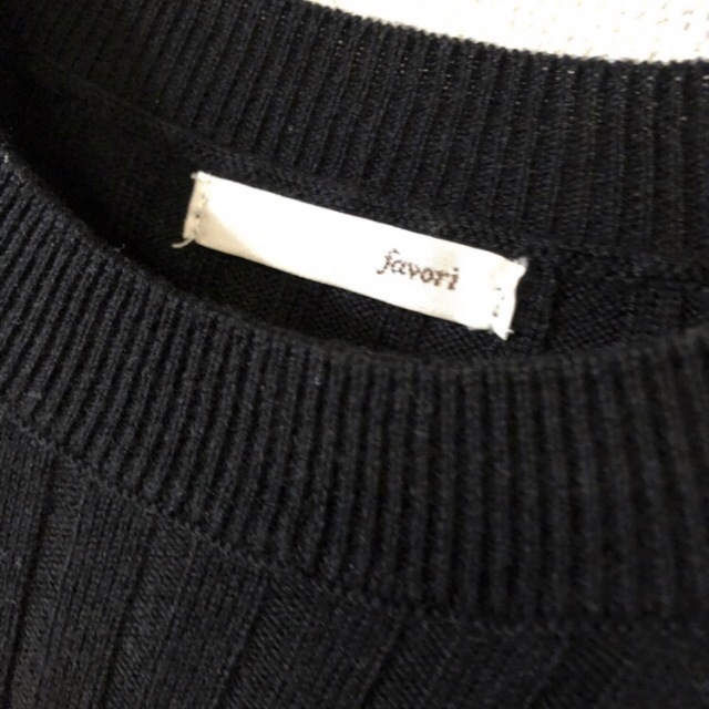 美品 favori 黒 デザインニット リブ柄 長袖