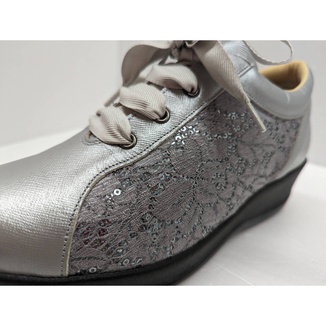 本革　日本製　コンフォートリボンシューズ　　２４センチ     EEEE レディースの靴/シューズ(ローファー/革靴)の商品写真