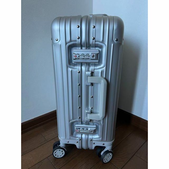 新品未使用品　メルセデス・ベンツ　スーツケース　32L