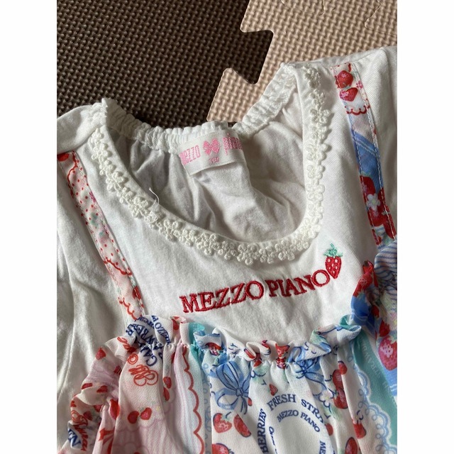 mezzo piano(メゾピアノ)のメゾピアノ　いちご　トップス　110 キッズ/ベビー/マタニティのキッズ服女の子用(90cm~)(Tシャツ/カットソー)の商品写真