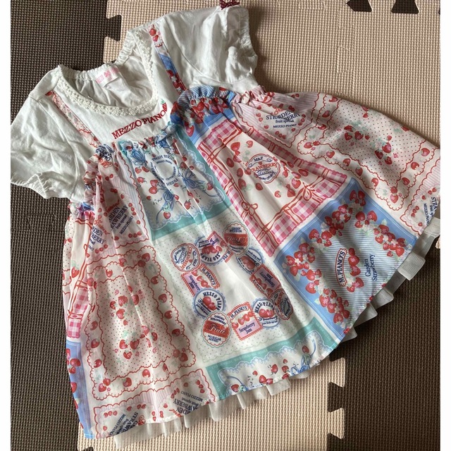 mezzo piano(メゾピアノ)のメゾピアノ　いちご　トップス　110 キッズ/ベビー/マタニティのキッズ服女の子用(90cm~)(Tシャツ/カットソー)の商品写真