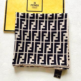 フェンディ(FENDI)のFENDI★フェンディ★シルクスカーフF★新品未使用(バンダナ/スカーフ)