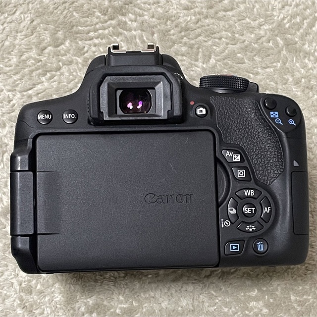 Canon EOS Kiss X8i