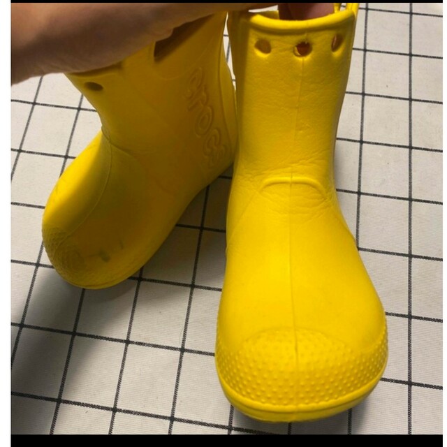 crocs(クロックス)のクロックス　長靴　Ｃ７ キッズ/ベビー/マタニティのベビー靴/シューズ(~14cm)(長靴/レインシューズ)の商品写真