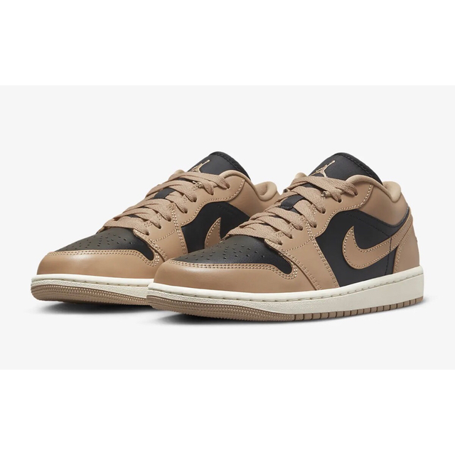 Jordan Brand（NIKE）(ジョーダン)のNIKE WMNS AIR JORDAN 1 LOW Desert デザート 黒 レディースの靴/シューズ(スニーカー)の商品写真