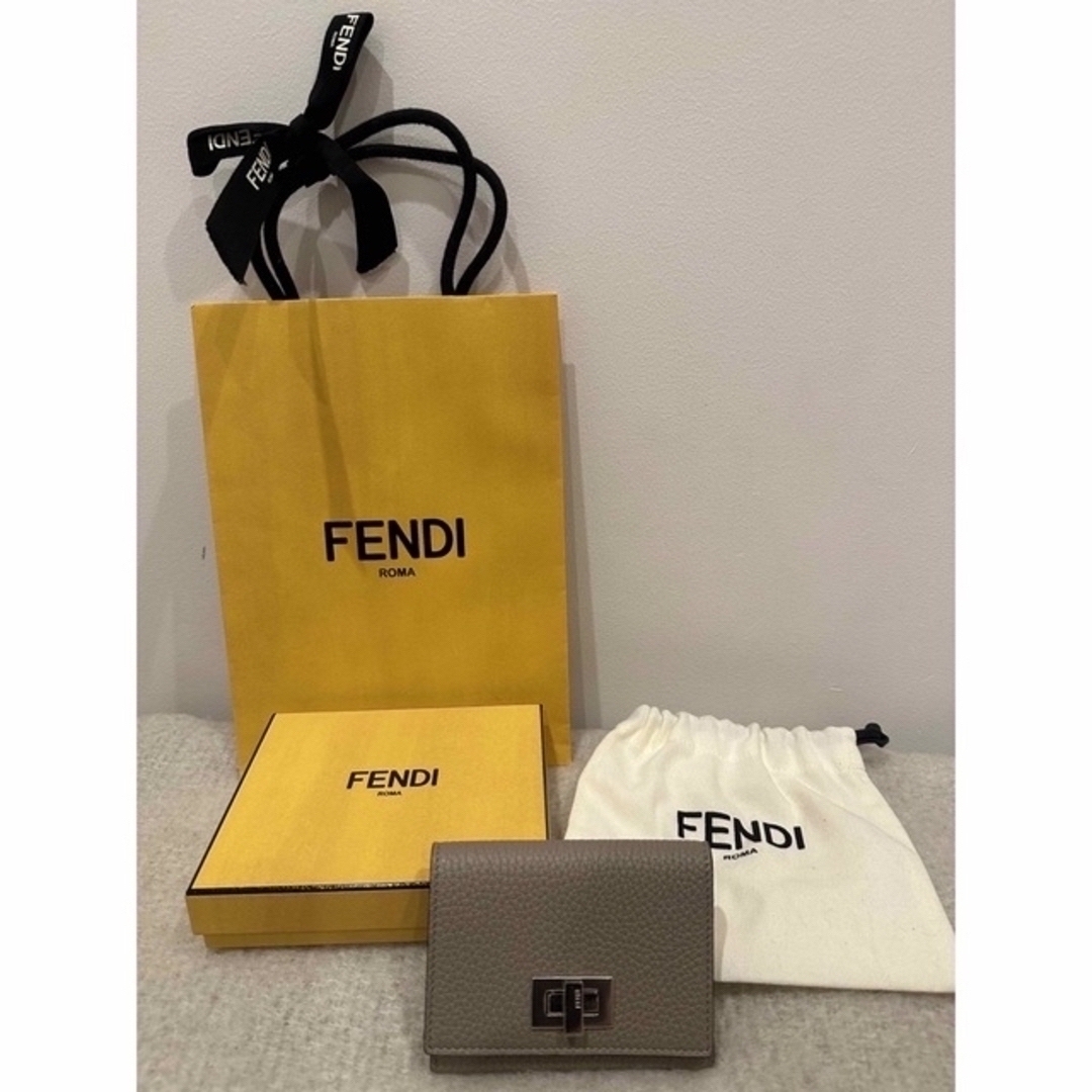 FENDI(フェンディ)のFENDI ビジネスカードケース 名刺入れ レディースのファッション小物(名刺入れ/定期入れ)の商品写真