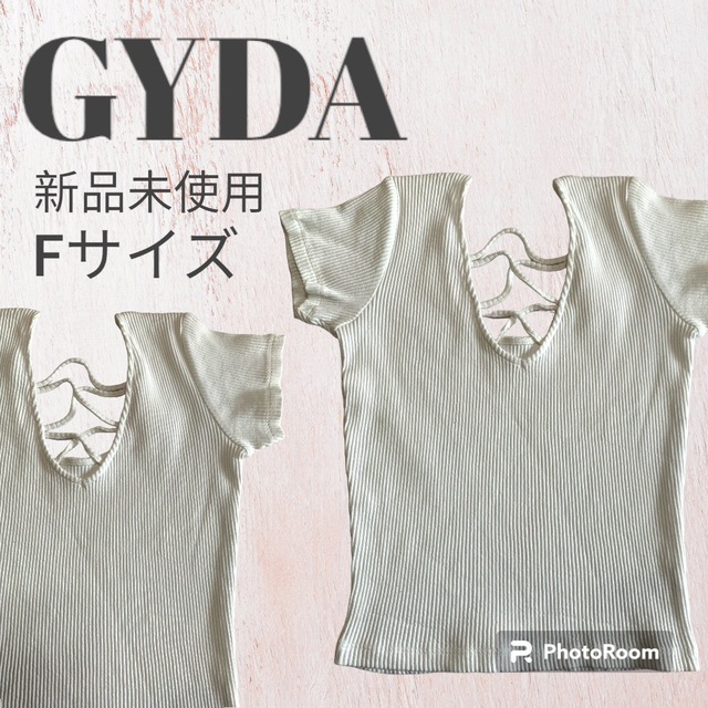 GYDA(ジェイダ)の【本日限定価格】新品未使用 GYDA 2WAYバインダーTシャツ レディースのトップス(Tシャツ(半袖/袖なし))の商品写真