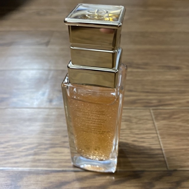 Dior(ディオール)の美品Dior プレステージ　マイクロユイルドローズセラム 50ml 値下不可 コスメ/美容のスキンケア/基礎化粧品(美容液)の商品写真