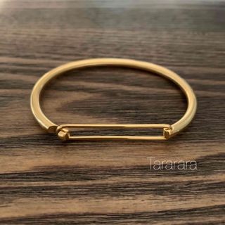 エサ 様♡  ●stainless hook bangle●金属アレルギー対応(ブレスレット/バングル)