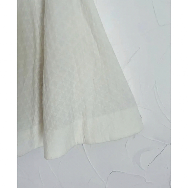 nano・universe(ナノユニバース)の値下げ　ナノユニバース　スカート　オフホワイト　フレア レディースのスカート(ミニスカート)の商品写真