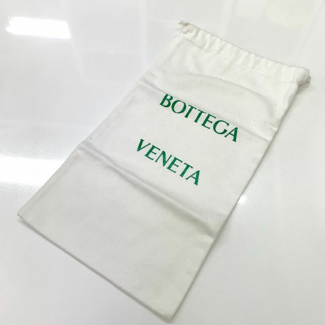Bottega Veneta(ボッテガヴェネタ)の5438 ボッテガヴェネタ リド レザー フラットサンダル パープル レディースの靴/シューズ(サンダル)の商品写真