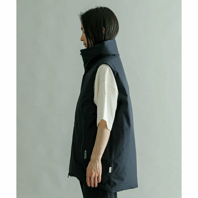 URBAN RESEARCH(アーバンリサーチ)の【NAVY】DAIWA LIFE STYLE DOWN VEST GORE-TEX メンズのジャケット/アウター(ダウンジャケット)の商品写真