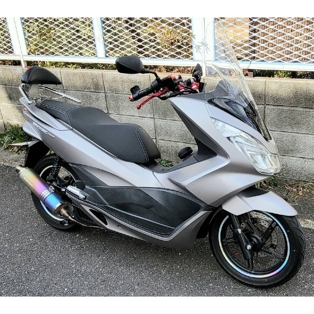 ホンダ(ホンダ)の大人気のバイク(PCX 150cc KF18 大人仕様カスタム車) 改造箇所多数 自動車/バイクのバイク(車体)の商品写真