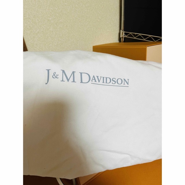 J&M DAVIDSON(ジェイアンドエムデヴィッドソン)のJ &M DAVIDSON レディースのバッグ(ショルダーバッグ)の商品写真