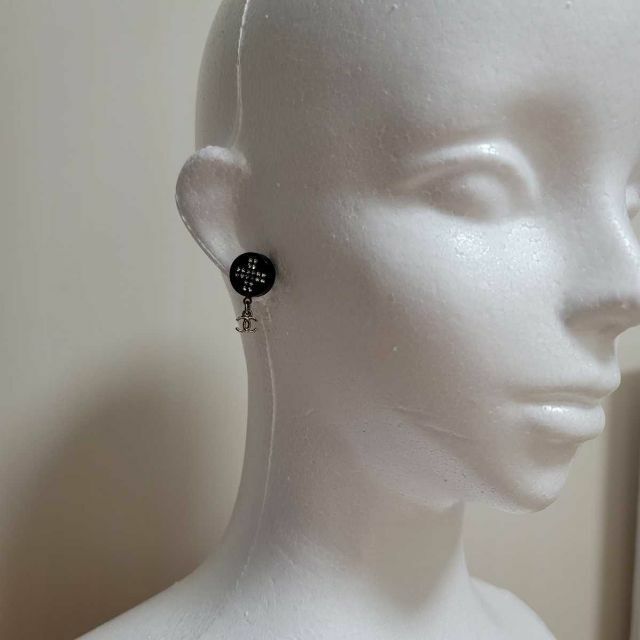 CHANEL - 確実正規品 シャネル ぶら下がり ピアス 箱、保存袋 新品